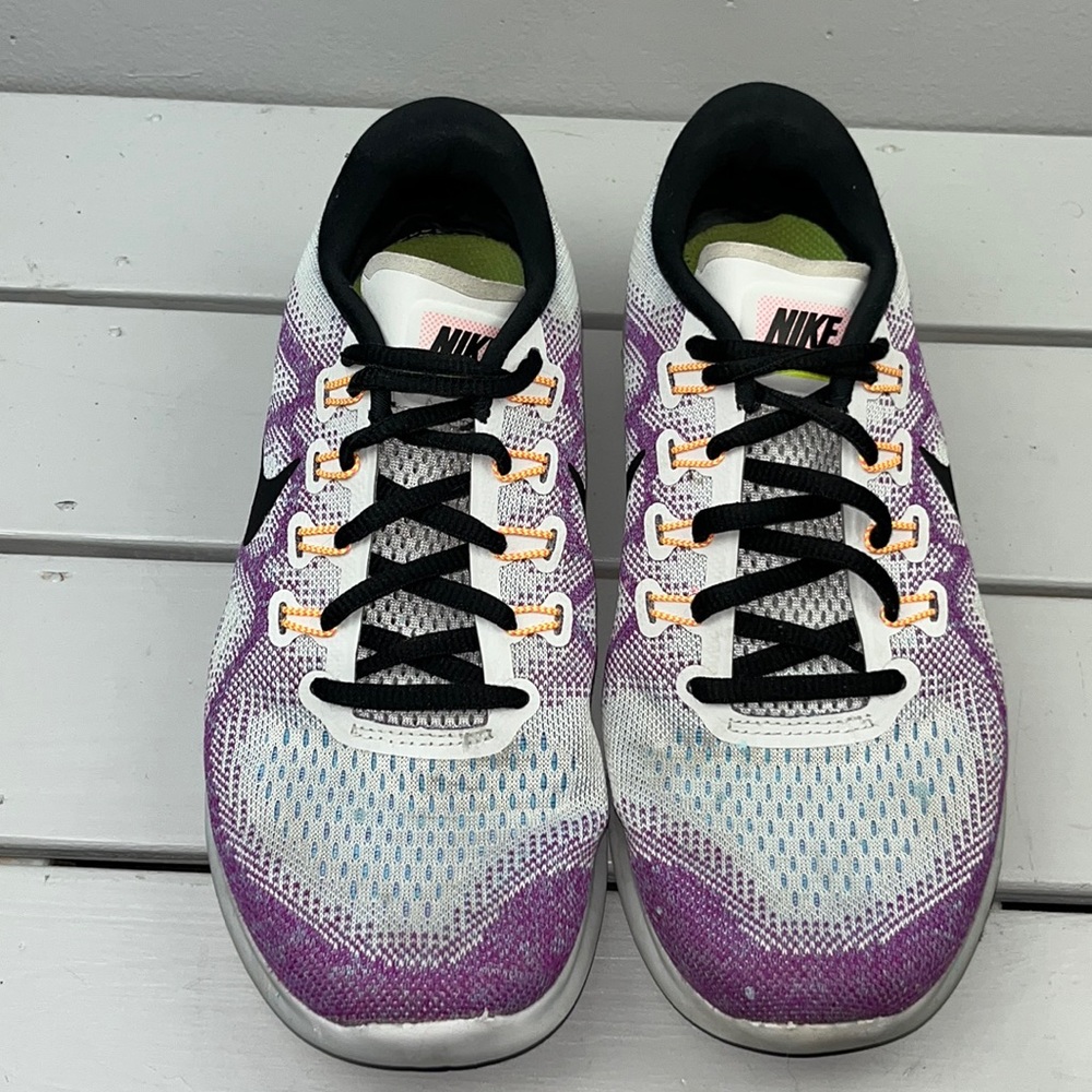 Nike Womens Free RN 2017 880840-102 White Running Shoes Sneakers Size 8